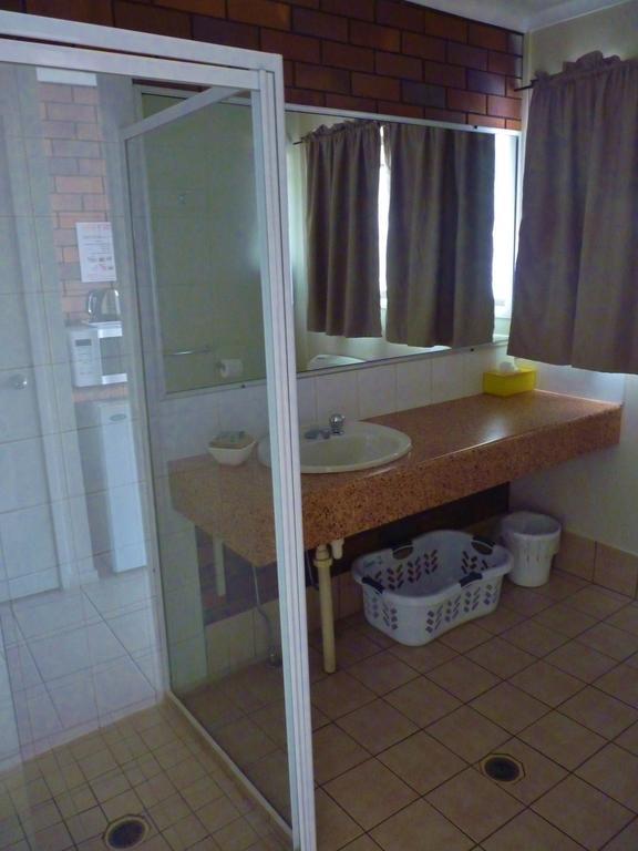 The Gallery Motor Inn Dalby Room photo