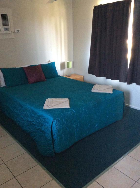 The Gallery Motor Inn Dalby Room photo